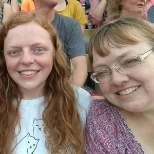 Meet your Posher, Roxanne